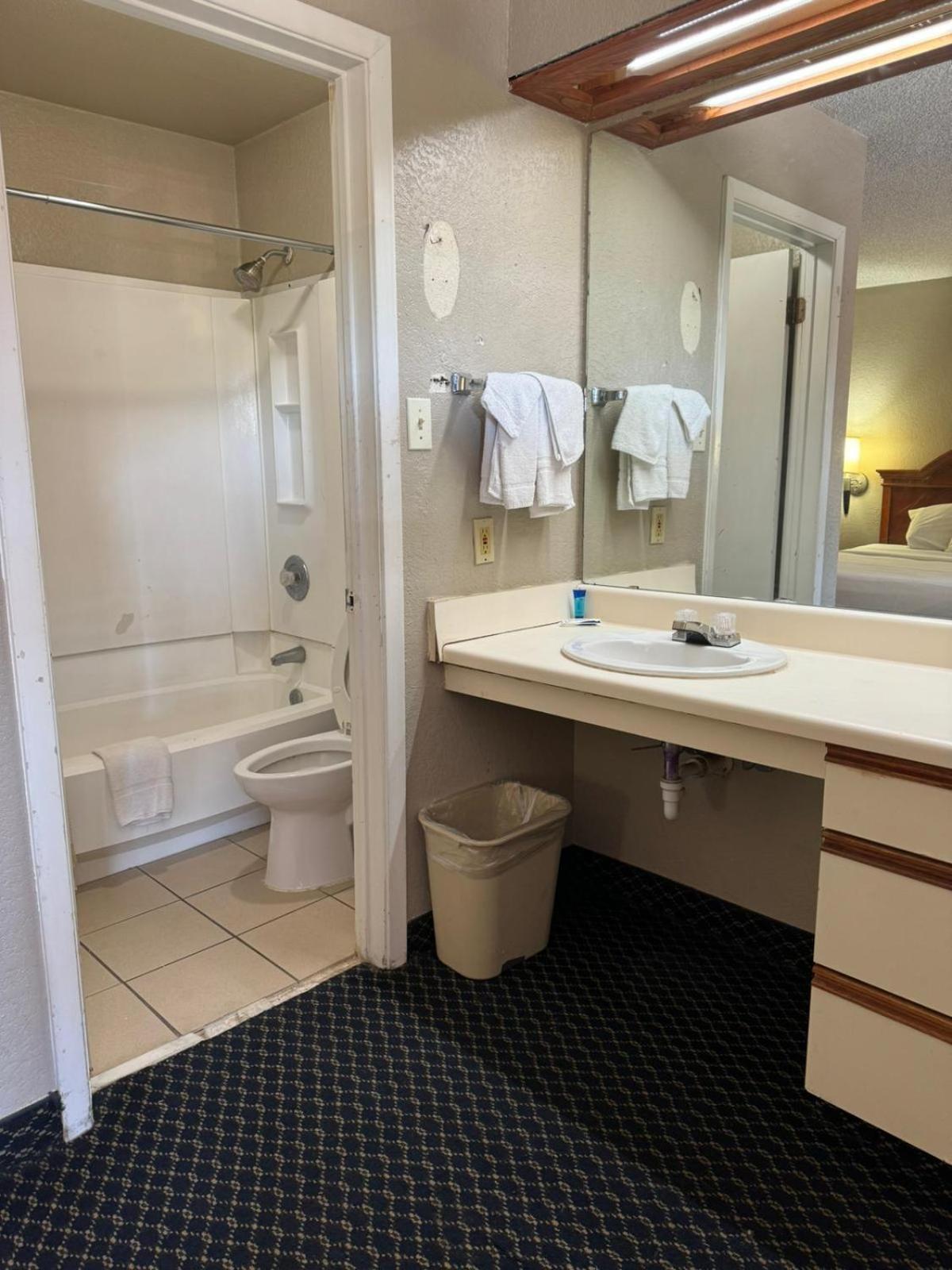 Homegate Studio And Suites San Antonio Eksteriør bilde