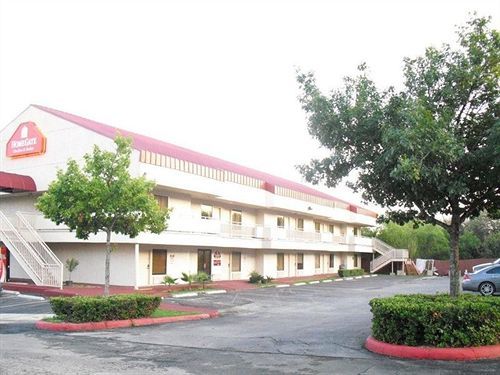 Homegate Studio And Suites San Antonio Eksteriør bilde